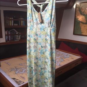 Patagonia active dress with built in bra NWT SM